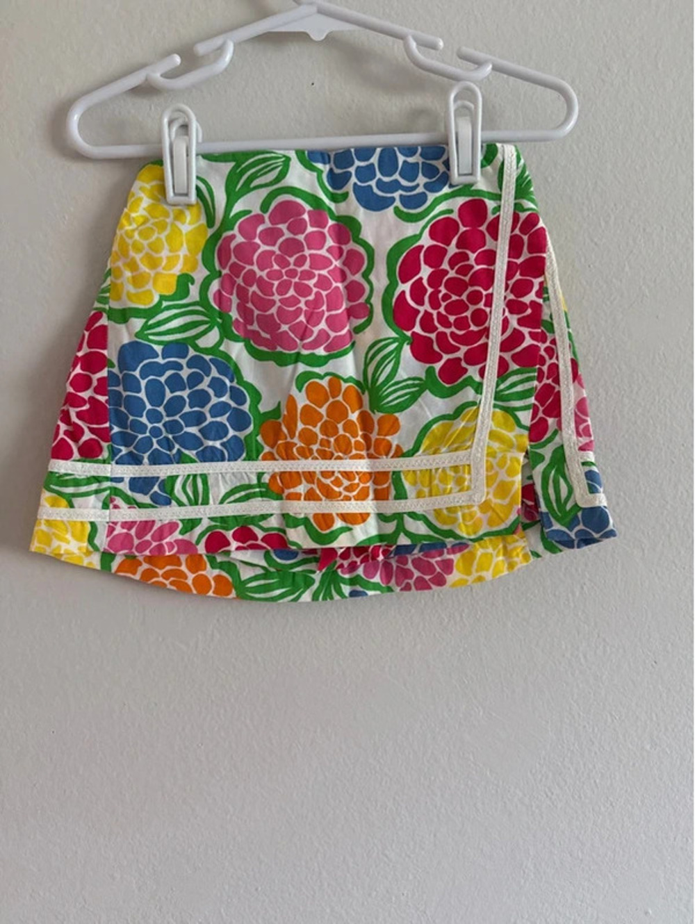 Lilly Pulitzer floral skort - size 4